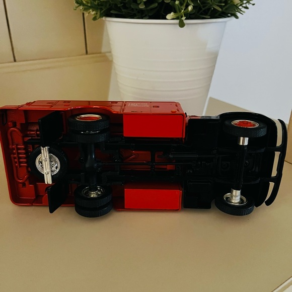 Phillips 66 Petroleum Co. diecast collectors tanker truck Ford 1953 replica ⛽️ - Picture 6 of 6